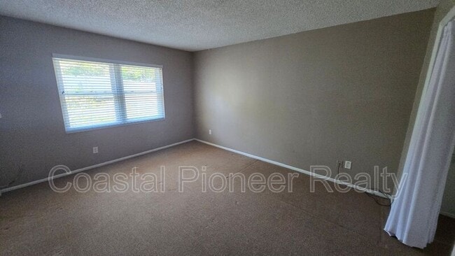 Building Photo - 12921 126th Terrace N