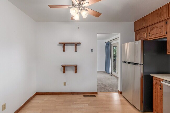 Building Photo - 6724 Knight Dr