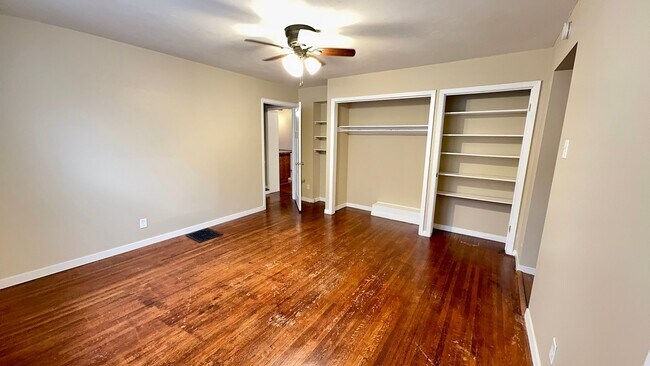 Building Photo - 1220 S 20th St