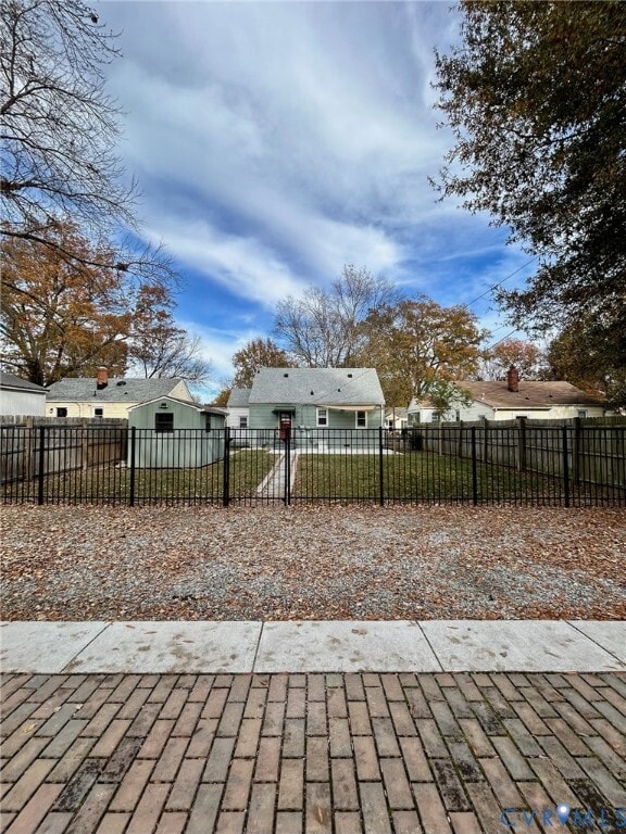 Building Photo - 910 Forest View Dr