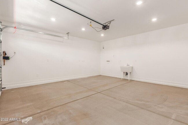 Building Photo - 43 E Capricorn Way