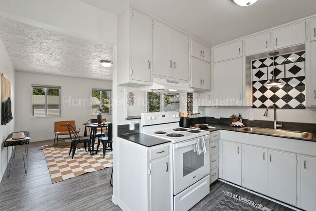 Primary Photo - 503 E Joseph Ave