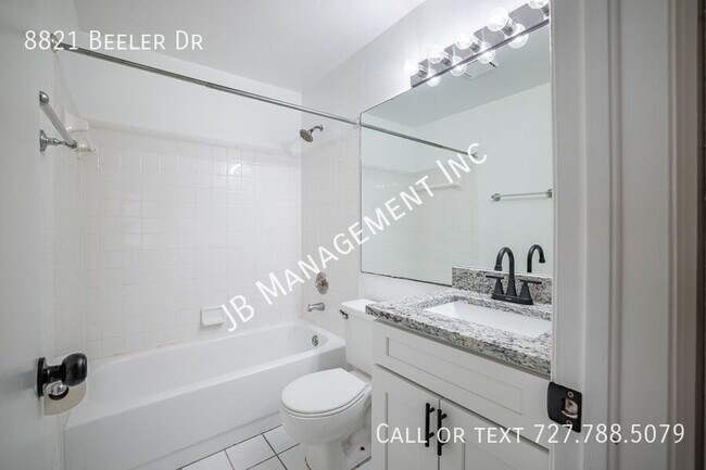 Building Photo - 8821 Beeler Dr