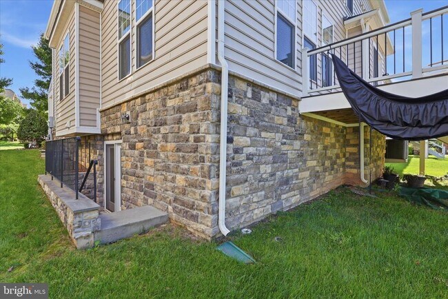 Building Photo - 42522 Stratford Landing Dr