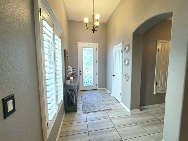 Building Photo - Amazing 3 bedroom 2 bath home in West El Paso!