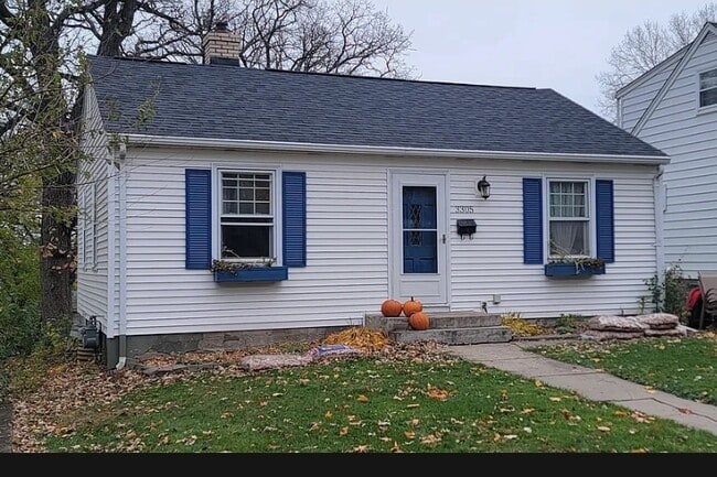 Building Photo - 3305 Xenwood Ave S