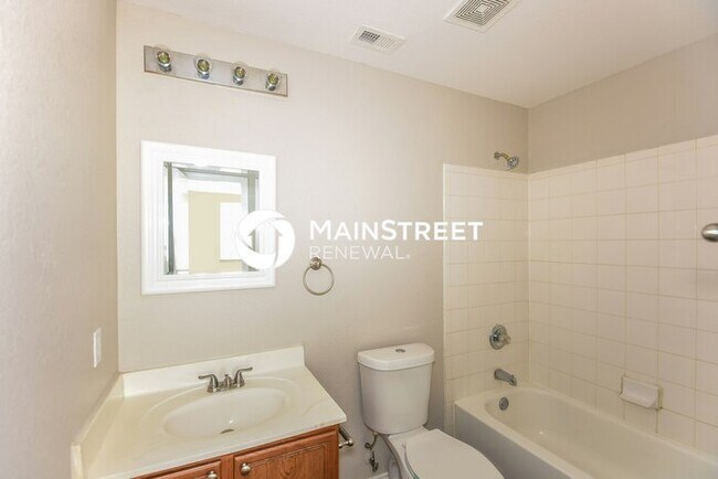 Building Photo - 3 Bedroom Pet-Friendly Home in San Antonio...