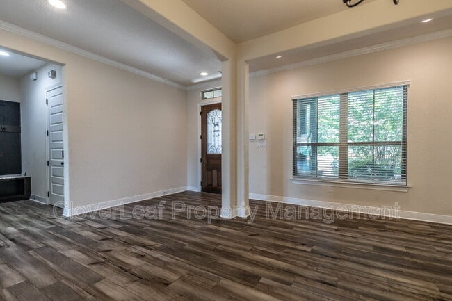 Building Photo - 908 Sussex Cove