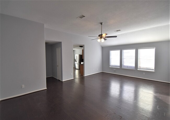 Building Photo - 18319 Forest Dew Dr