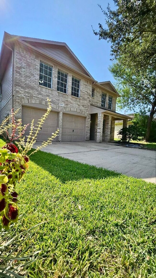 Building Photo - 19711 Canyon Gate Ct