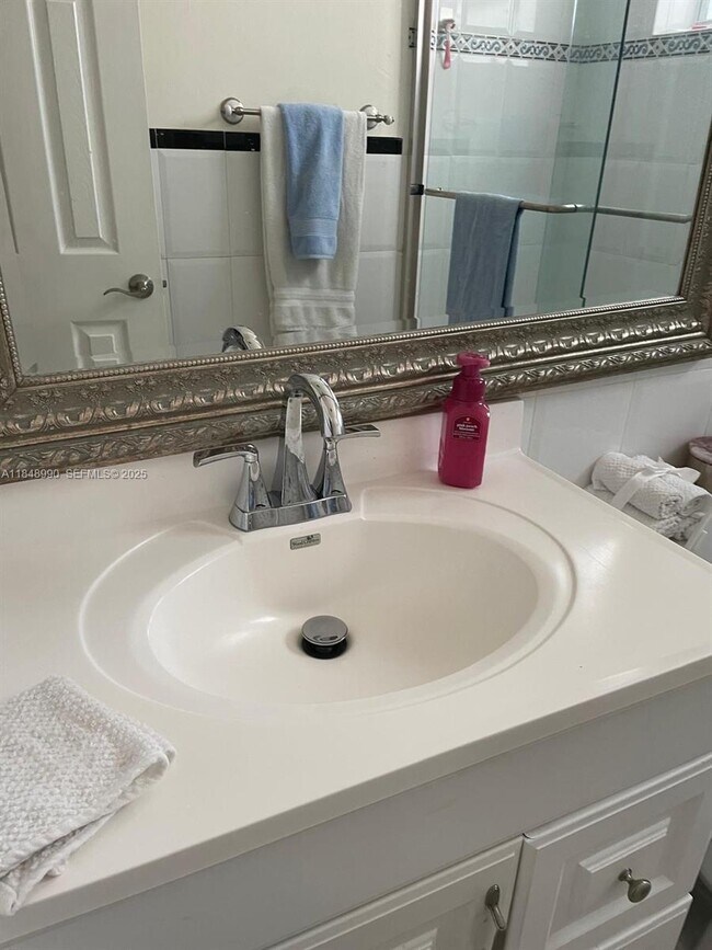 Building Photo - 2200 S Ocean Dr