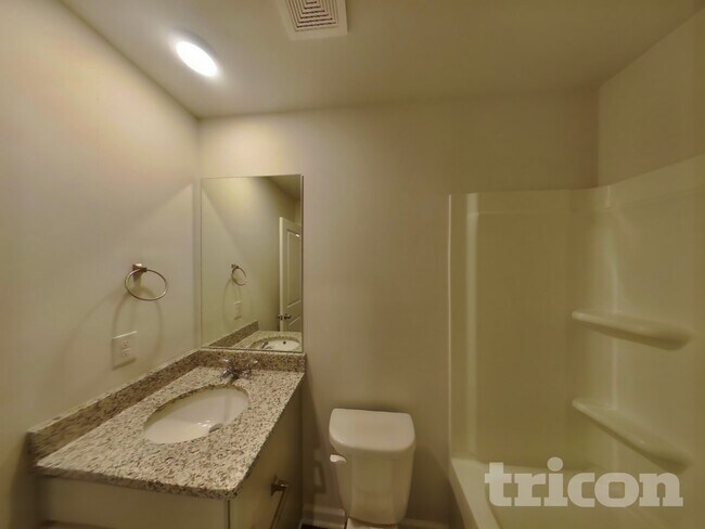 Building Photo - 100 Heard Ln