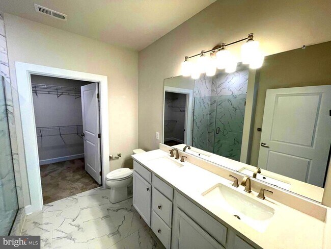 Building Photo - 33789 Freeport Dr