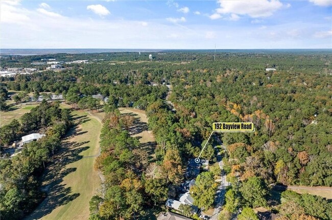 Building Photo - Beautifully Remodeled Home on Lake Forest ...
