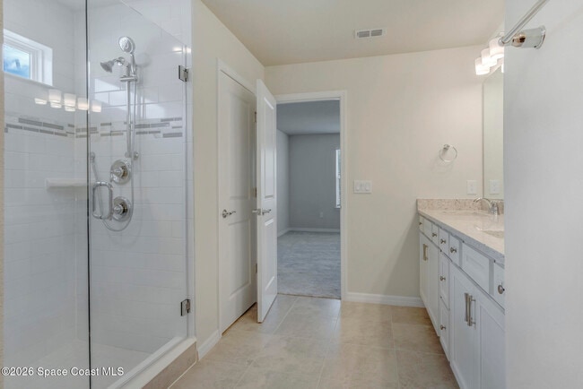 Building Photo - 10369 Pk Ests Ave