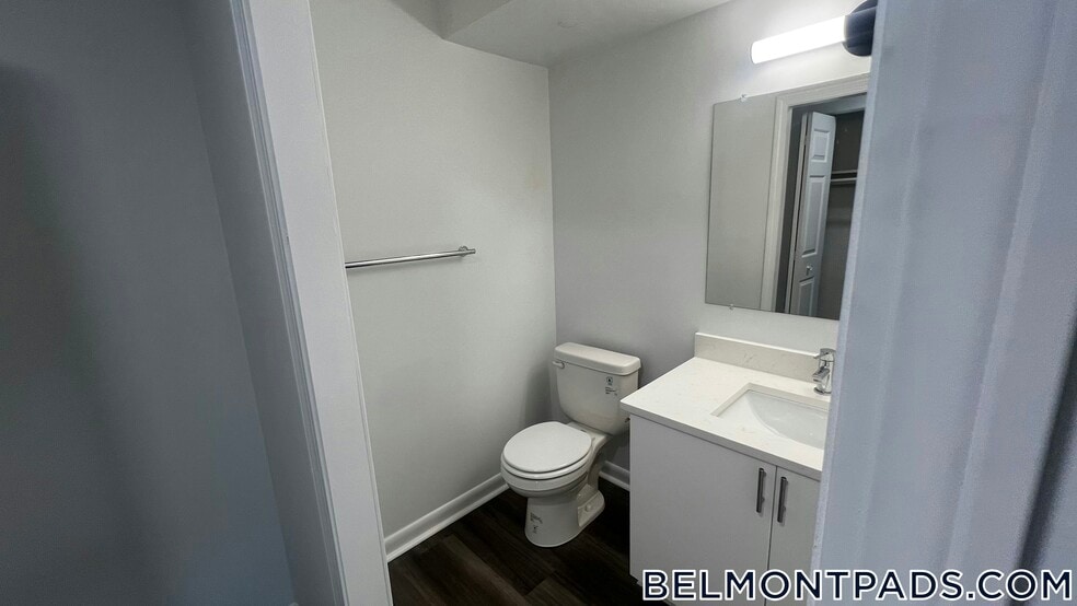 Building Photo - 55 Hill Rd