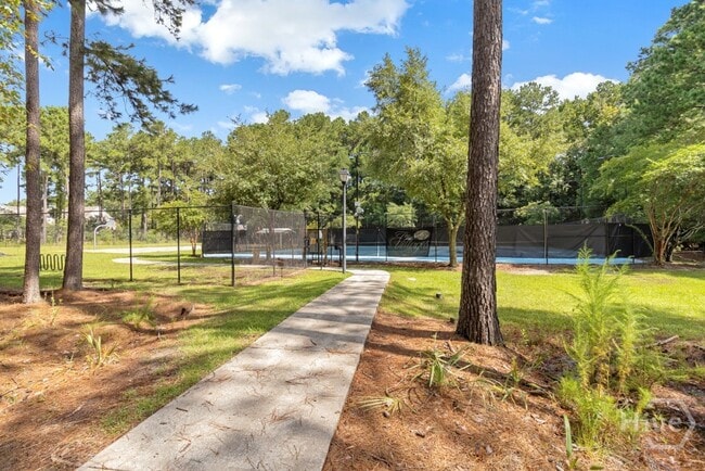Building Photo - 127 Magnolia Dr