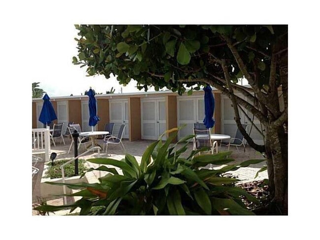 Building Photo - 2260 NE 67th St