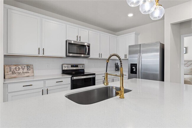 Building Photo - 1667 Delightful Dr