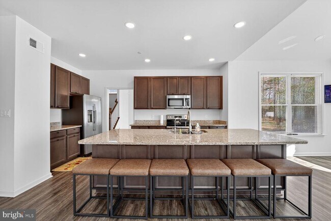 Building Photo - 111 Touhey Dr