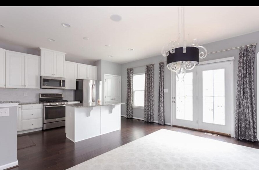 Comes with Fridge, Dishwasher, Gas Stove - 201 Quarry Point Rd