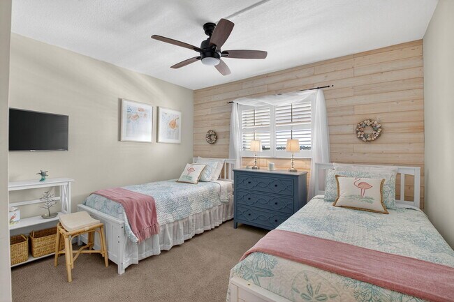 Building Photo - 23279 Barwood Ln N