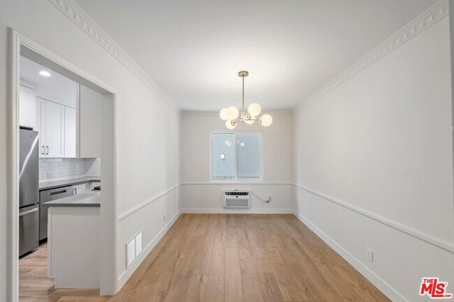 Building Photo - 1250 N Crescent Heights Blvd