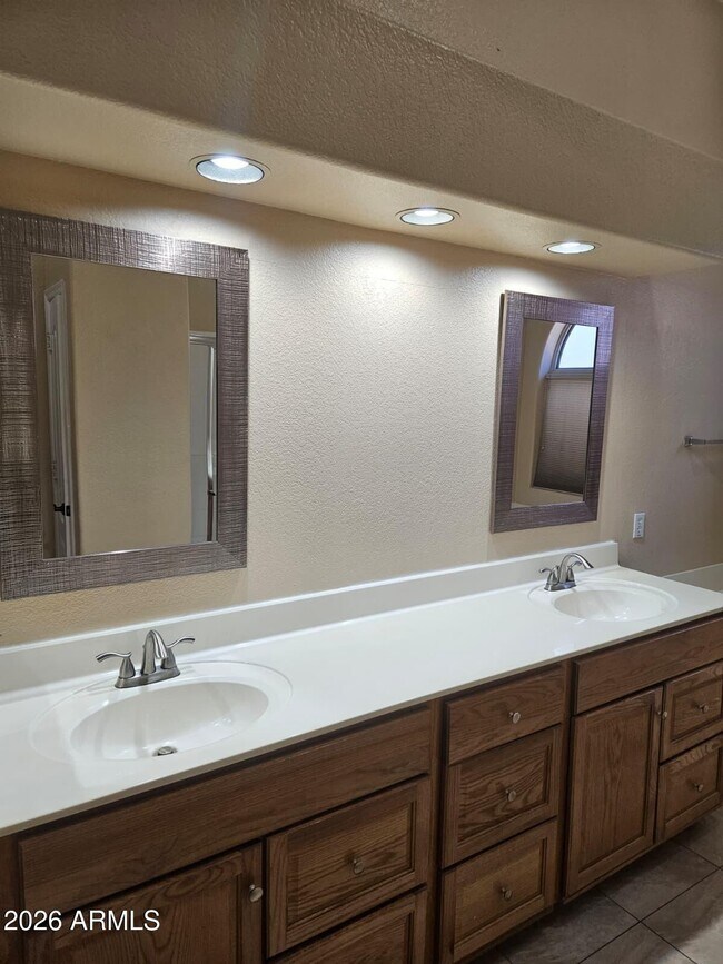 Building Photo - 6919 W Via Montoya Dr