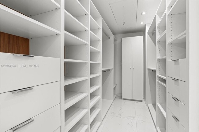 Building Photo - 21145 Helmsman Dr
