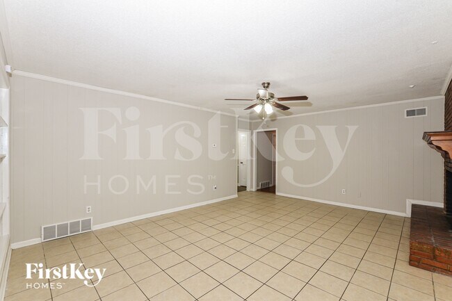 Building Photo - 5819 Fox Lair Ave