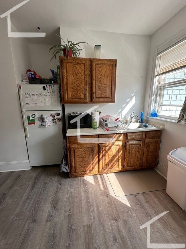 Building Photo - Nice 3 bed in Brighton