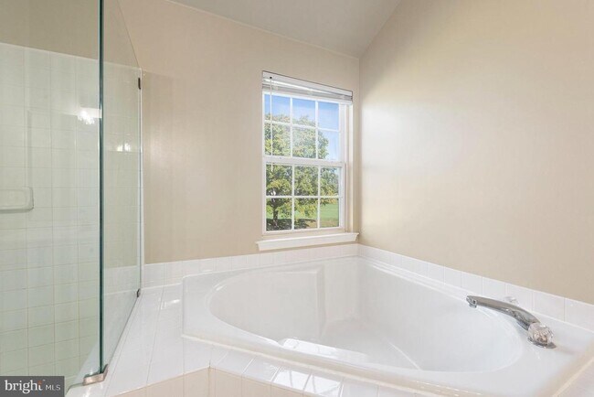 Building Photo - 131 Gleneagles Dr