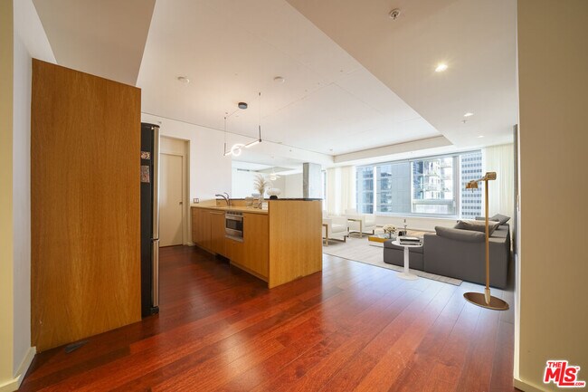 Building Photo - 1155 S Grand Ave