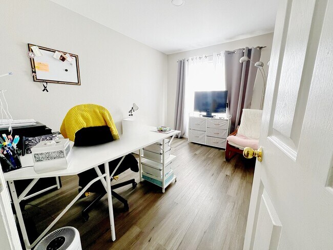 Building Photo - 12253 E 2nd Dr.