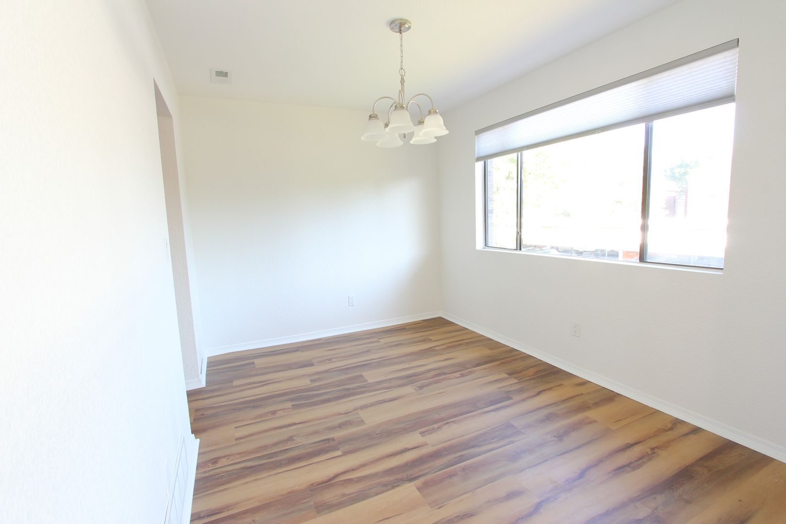 Building Photo - 600 Manhattan Dr