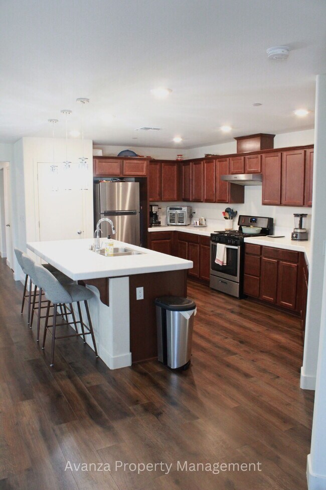 Building Photo - Home for Rent 6857 E. Cetti Ave Fresno, CA 93727