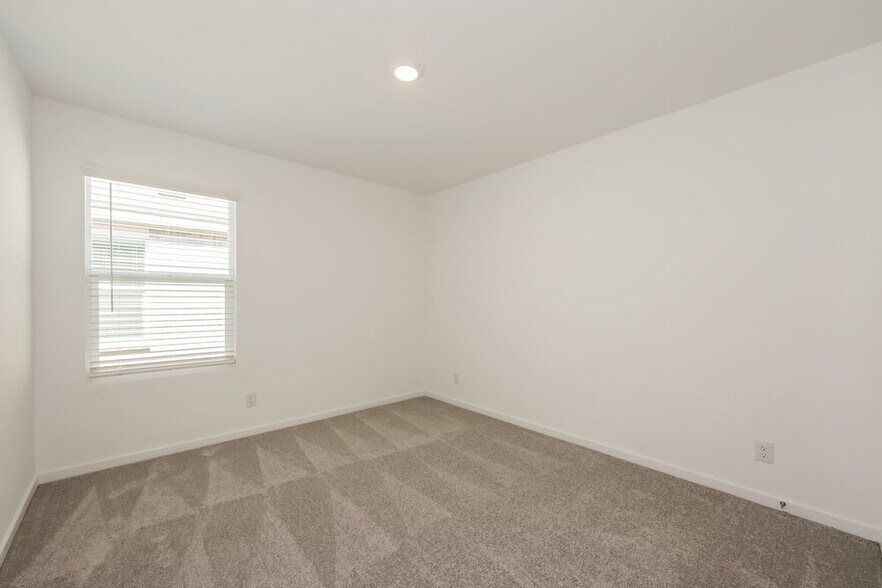 Building Photo - 1220 Canyon Wren Dr