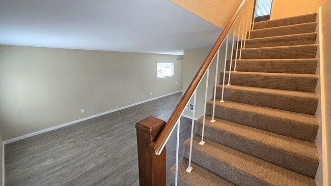 Building Photo - 542-546 3rd St