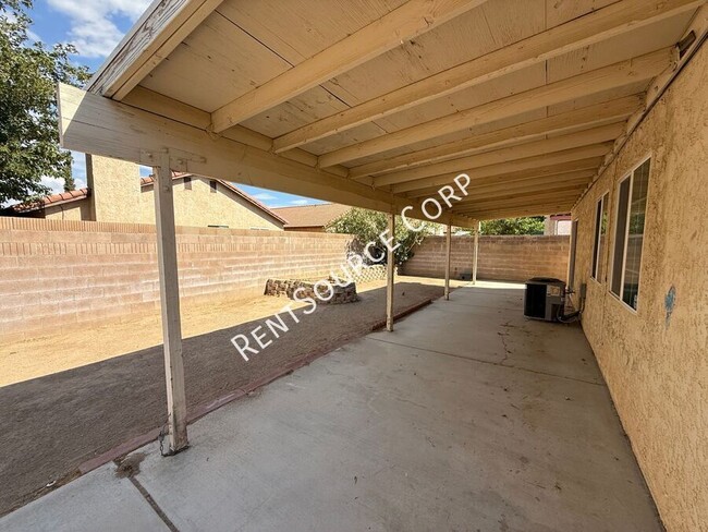 Building Photo - 37516 Lilacview Ave
