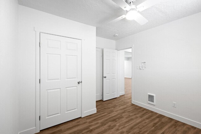 Building Photo - 781 S 1800 W