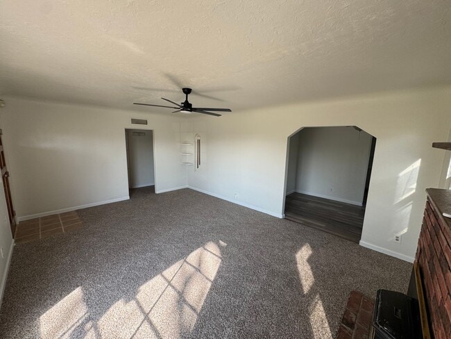 Building Photo - Old Town Charm