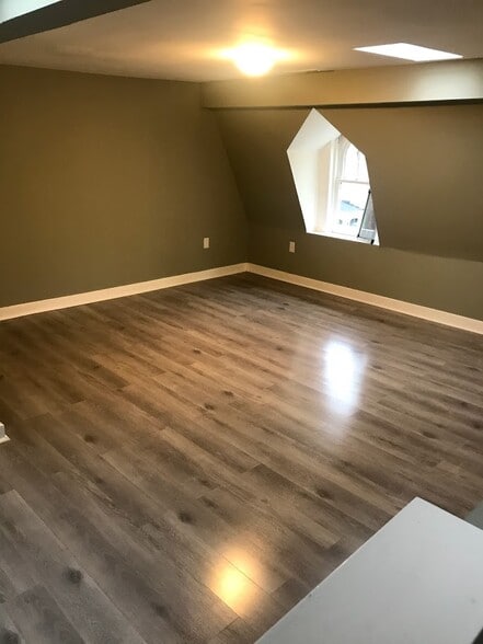 Building Photo - 2213 Floyd Ave.