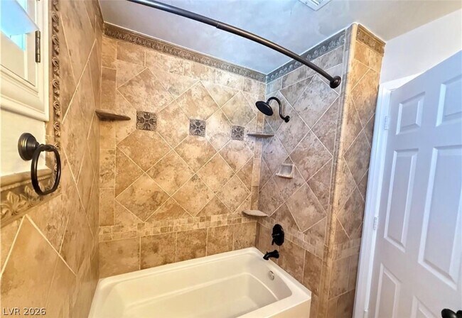 Building Photo - 32 Sandwedge Dr