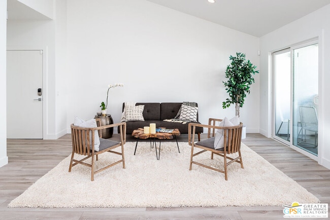 Building Photo - 717 Orlando Ave