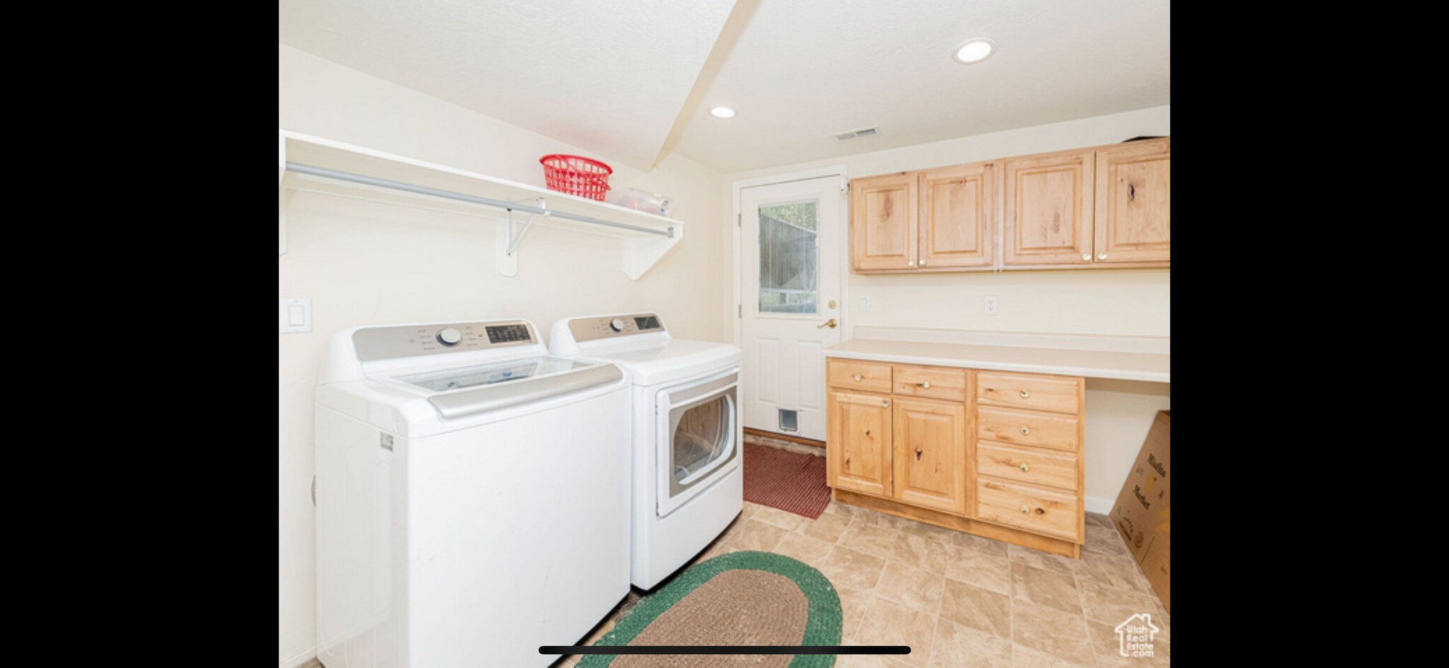 Building Photo - 355 N 400 E