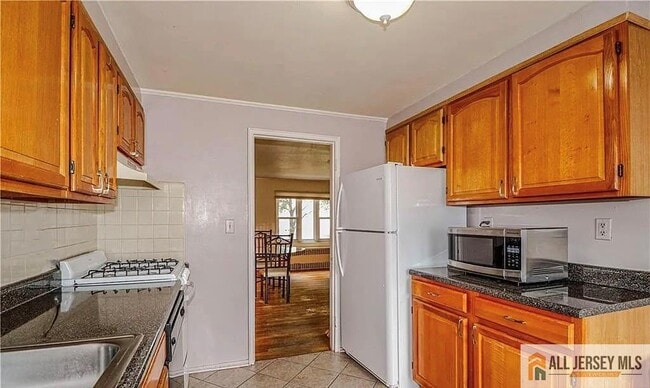 Building Photo - 28B Garfield Park