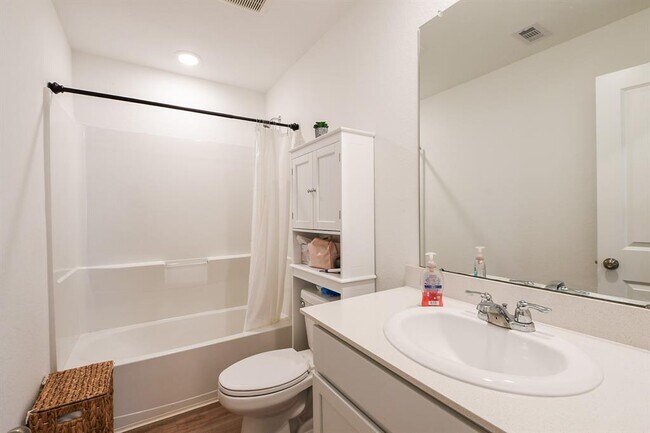 Building Photo - 2728 Cadiz Bay Dr