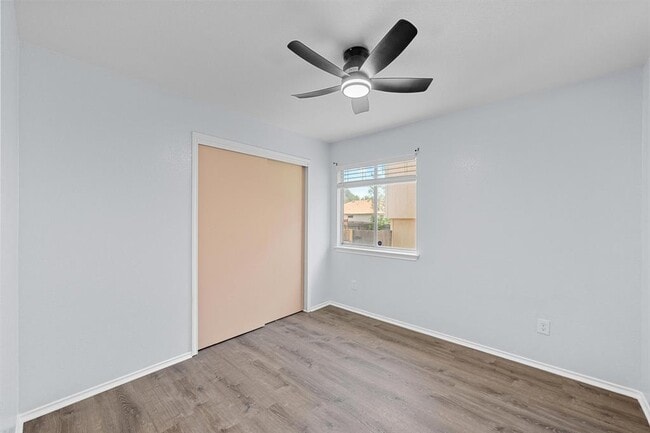 Building Photo - 17505 Bishopsgate Dr