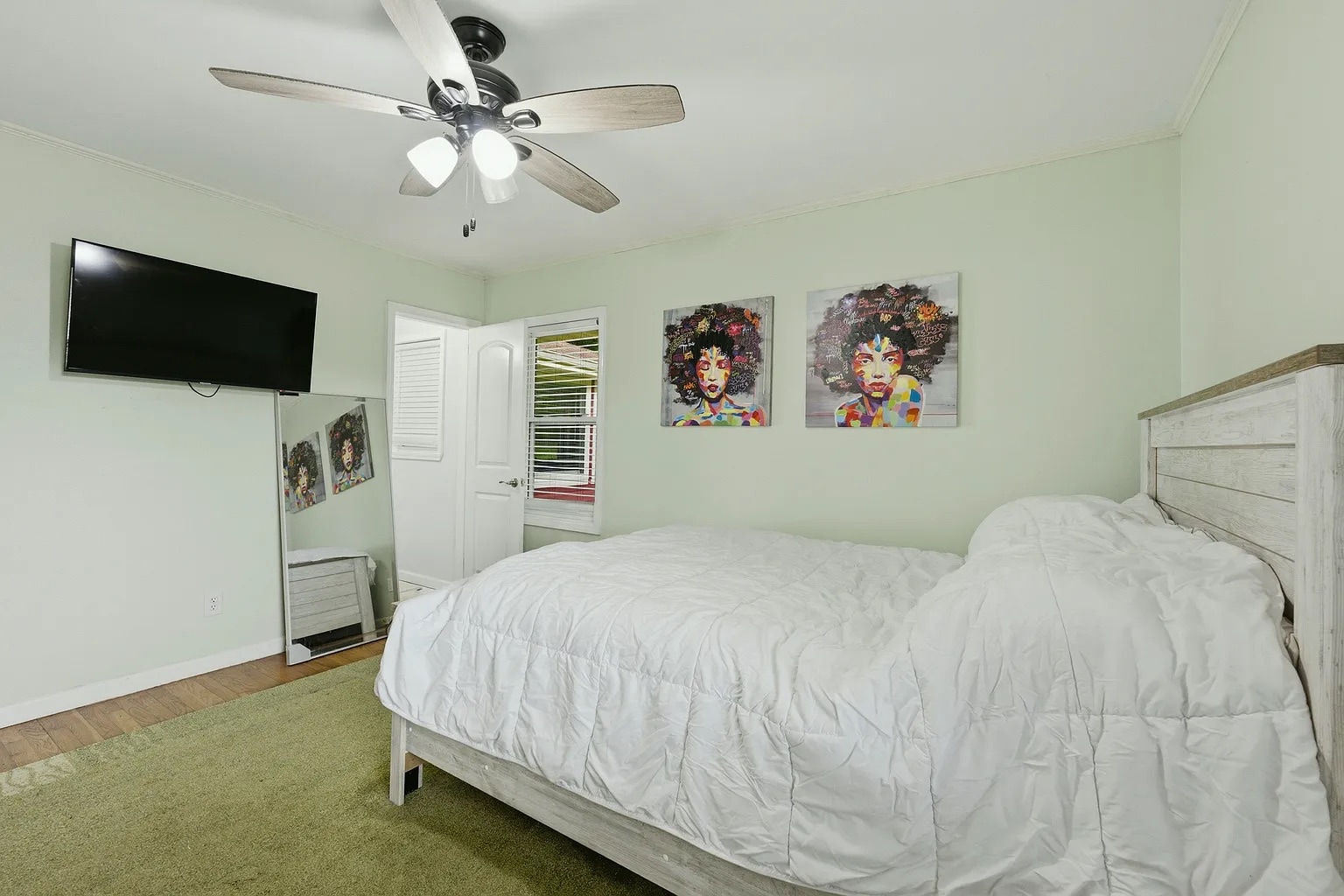 Building Photo - Room in House on Rollingwood Ct SE