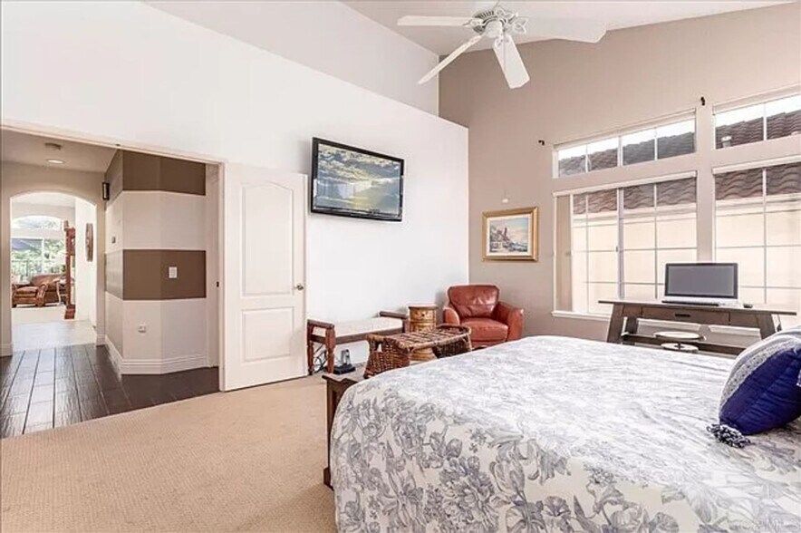 Building Photo - 1742 Hermosita Dr